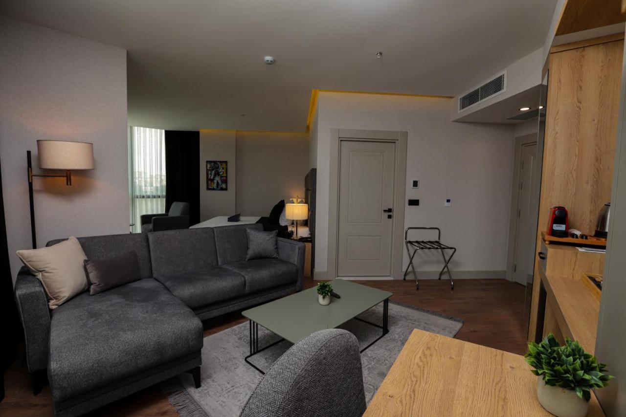 Brand Business Hotel Çorlu Buitenkant foto