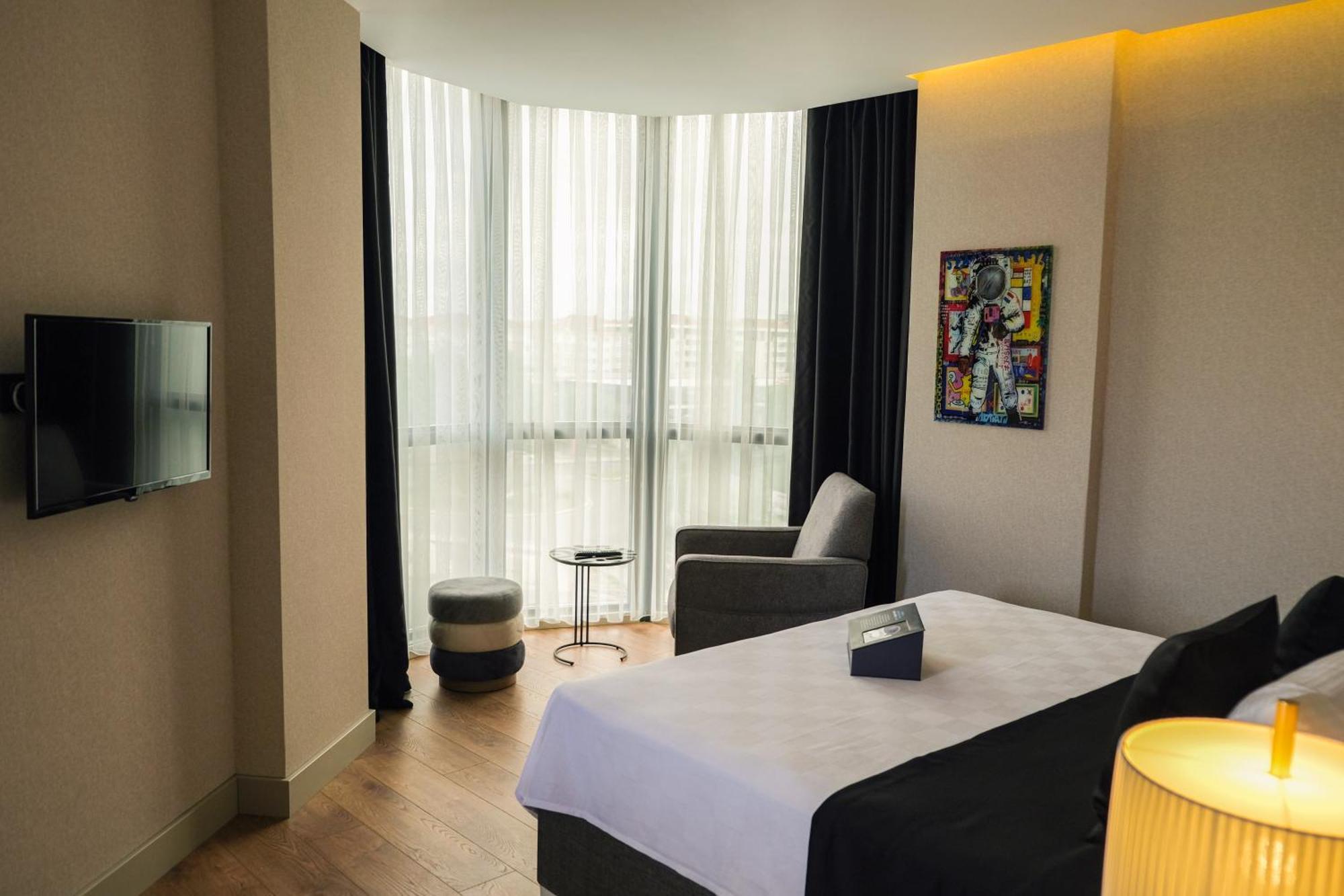 Brand Business Hotel Çorlu Buitenkant foto